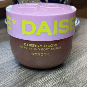 🌻5 for $30🌻 DAISE Cherry Glow Exfoliating Body Scrub